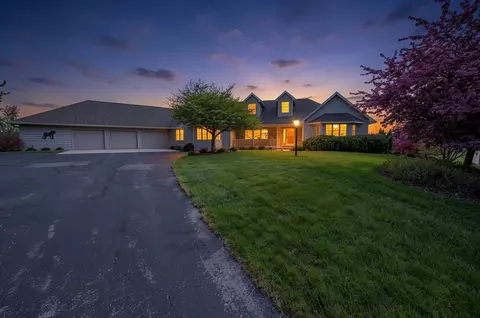5141 Pine Grove Rd, Denmark, WI 54208