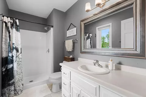 Bath - n9634 Chadbury Lane, Appleton, WI 54915 photo 1 of 3
