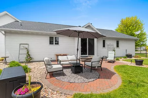 Exterior - n9634 Chadbury Lane, Appleton, WI 54915 photo 2 of 3