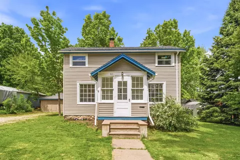 410 Granite St, Waupaca, WI 54981