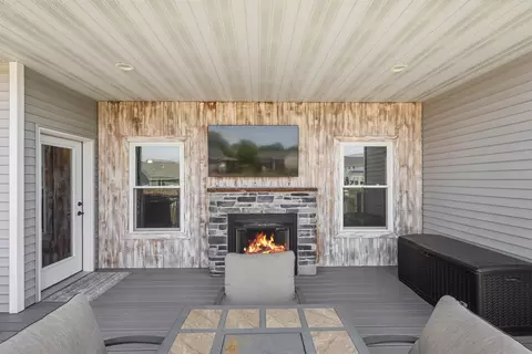 Exterior - w5706 Mase Court, Appleton, WI 54915 photo 7 of 7