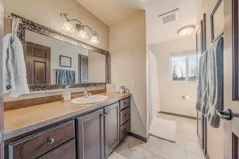Bath - 1072 W Willis Way, Appleton, WI 54913 photo 1 of 3