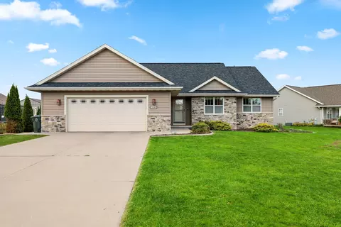 2288 Glen Meadows Cir, De Pere, WI 54115