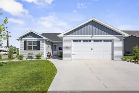 1740 Patriot Way, Neenah, WI 54956