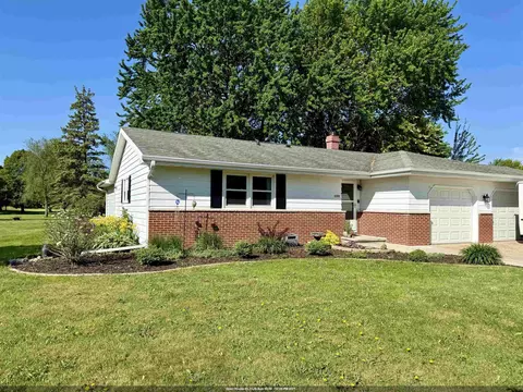 1395 Maricopa Dr, Oshkosh, WI 54904