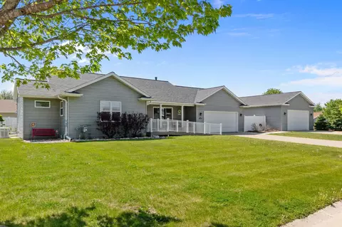 n1723 Chesapeake Court, Greenville, WI 54942