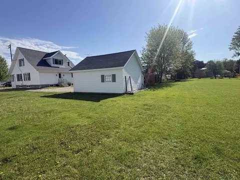 106 E State St, Bonduel, WI 54107 photo 2