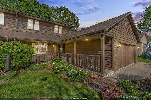 921 Divot Pl, Green Bay, WI 54313