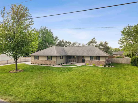 1112 Lake Park Rd, Menasha, WI 54952