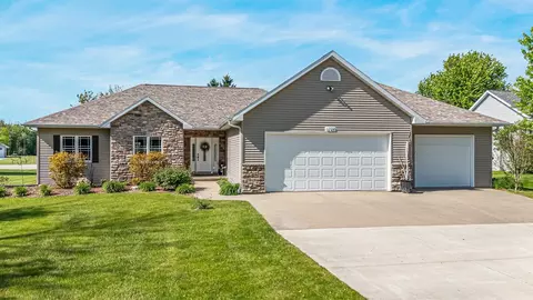 w6724 Charleen Lane, Greenville, WI 54942
