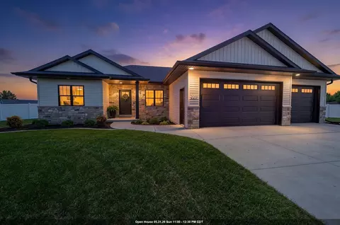 2217 Fox Point Ct, De Pere, WI 54115