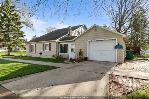 556 Drury Pl, Fond Du Lac, WI 54935