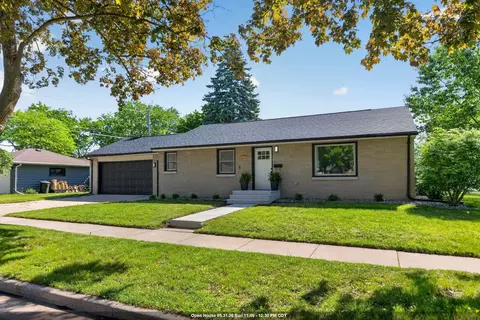 2206 N Mcdonald St, Appleton, WI 54911