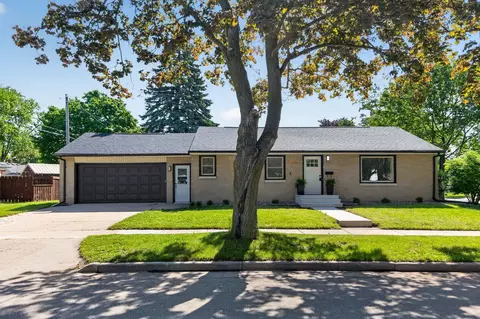 Exterior - 2206 N Mcdonald St, Appleton, WI 54911 photo 7 of 7