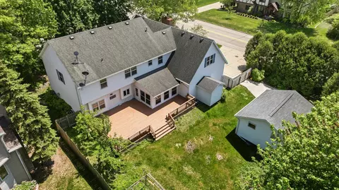 1498 Parkway Dr, Green Bay, WI 54304