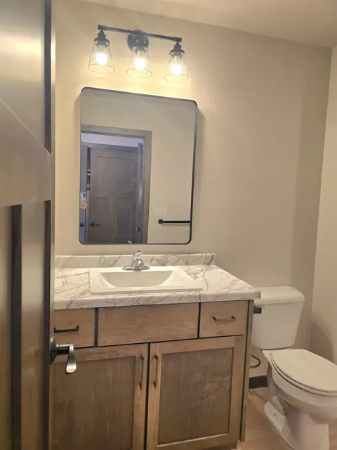 Bath - 3965 Rubyred Dr, Appleton, WI 54913 photo 2 of 5