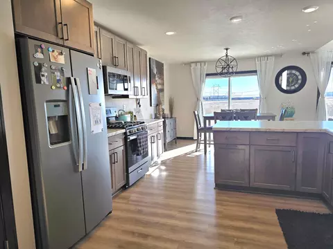 Kitchen - 3965 Rubyred Dr, Appleton, WI 54913 photo 2 of 3