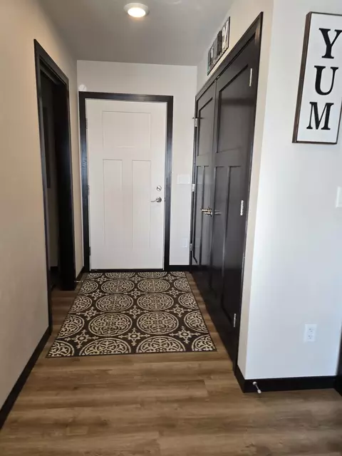 Entry Way - 3965 Rubyred Dr, Appleton, WI 54913 photo 3 of 6