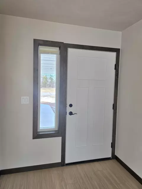Entry Way - 3965 Rubyred Dr, Appleton, WI 54913 photo 5 of 6