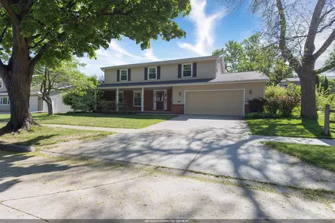 1740 N Eugene St, Appleton, WI 54914