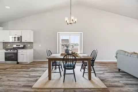 Dining - 5749 N Sequoia Dr, Appleton, WI 54913 photo 2 of 2