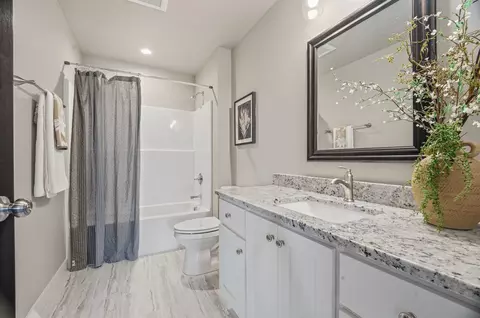 Bath - 5749 N Sequoia Dr, Appleton, WI 54913 photo 2 of 3