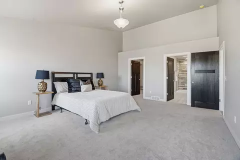 Bedroom - 5749 N Sequoia Dr, Appleton, WI 54913 photo 2 of 8