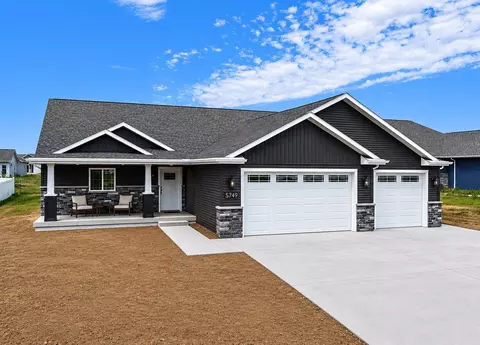 5749 N Sequoia Dr, Appleton, WI 54913