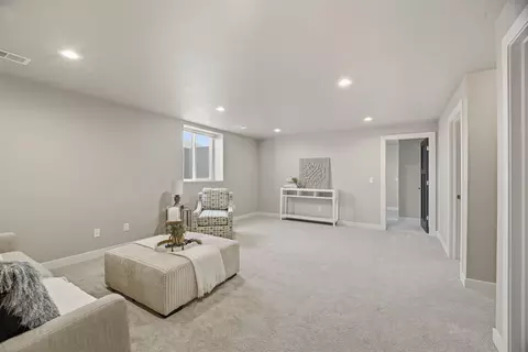 Living - 5749 N Sequoia Dr, Appleton, WI 54913 photo 2 of 3
