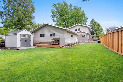 Exterior - 1324 W Rogers Ave, Appleton, WI 54914 photo 12 of 18