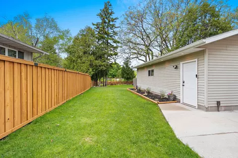 Exterior - 1324 W Rogers Ave, Appleton, WI 54914 photo 6 of 18