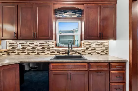 Kitchen - 1324 W Rogers Ave, Appleton, WI 54914 photo 5 of 8