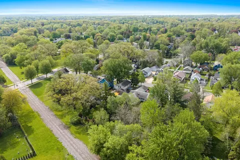 View/Area - 1324 W Rogers Ave, Appleton, WI 54914 photo 1 of 6