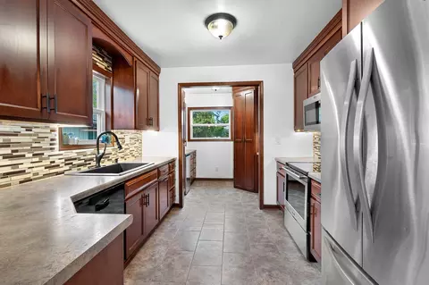 Kitchen - 1324 W Rogers Ave, Appleton, WI 54914 photo 2 of 8