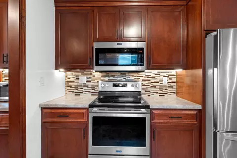 Kitchen - 1324 W Rogers Ave, Appleton, WI 54914 photo 4 of 8