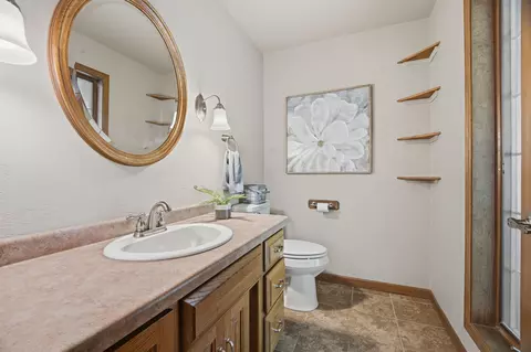 Bath - 506 S Covenant Ln, Appleton, WI 54915 photo 1 of 3