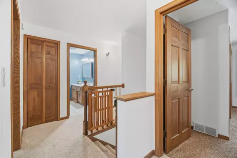 Entry Way - 506 S Covenant Ln, Appleton, WI 54915 photo 2 of 2