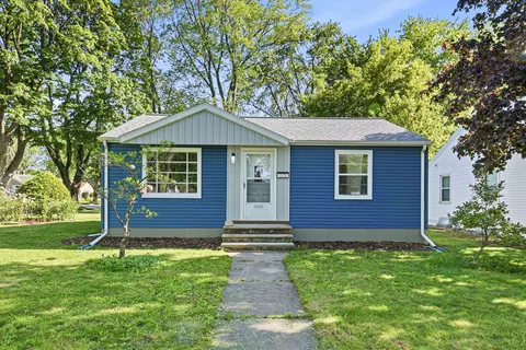 1228 8th St, Green Bay, WI 54304