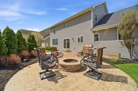 Exterior - 3208 S Solitude Ln, Appleton, WI 54915 photo 6 of 8