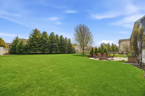 Exterior - 3208 S Solitude Ln, Appleton, WI 54915 photo 5 of 8