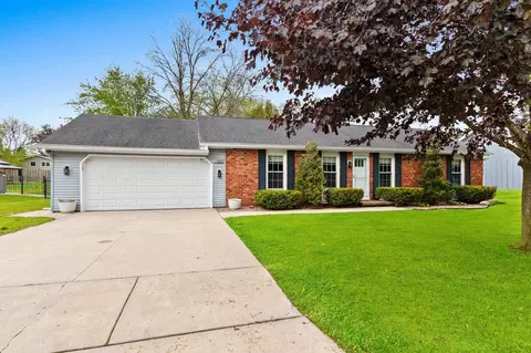 1267 Killdeer Ln, Green Bay, WI 54313
