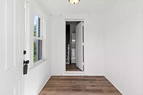 Entry Way - 714 N Bateman St, Appleton, WI 54911 photo 1 of 6