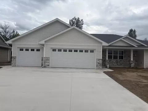 1735 Betty Jean Ln, Green Bay, WI 54313