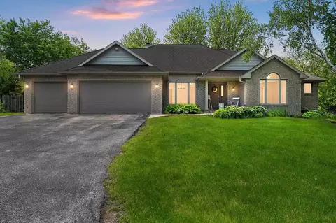 4410 Flagstone Ct, De Pere, WI 54115