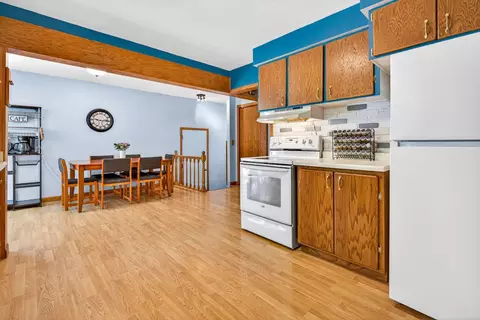 Kitchen - 549 N Linwood Ave, Appleton, WI 54914 photo 5 of 5