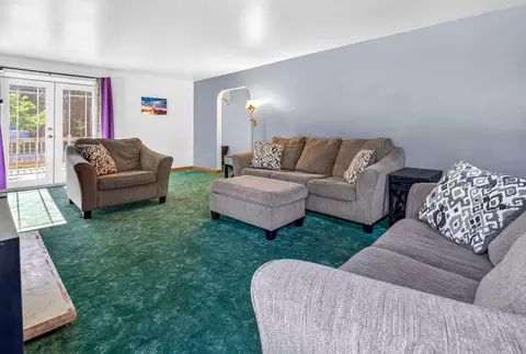 Living - 549 N Linwood Ave, Appleton, WI 54914 photo 5 of 5