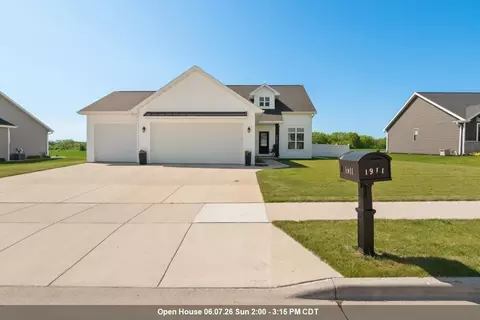 1911 White Dove Ln, Kaukauna, WI 54130