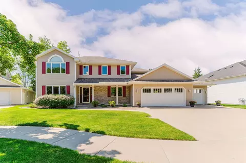 2545 Gaslight Ct, Oshkosh, WI 54904