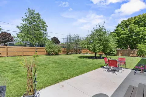 Exterior - 618 E Harding Dr, Appleton, WI 54915 photo 8 of 9