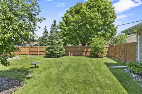 Exterior - 618 E Harding Dr, Appleton, WI 54915 photo 9 of 9